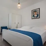 Town And Experience Апартаменти