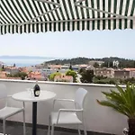 Town And Experience Апартаменти