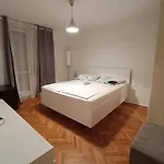 Town And Experience Макарська