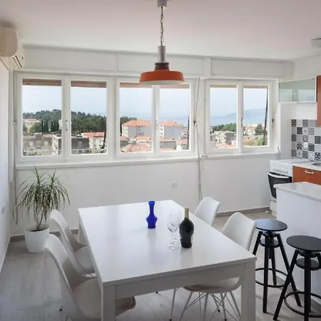Apartment Town And